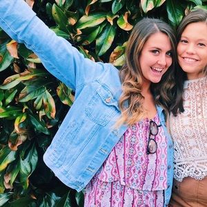 Meet your Posher, Claire